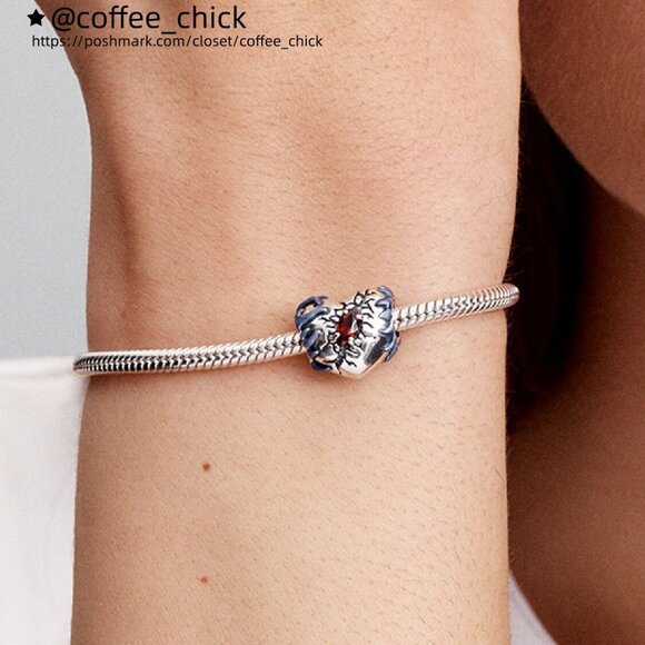 Pandora Stranger Things Glow-in-the-dark Heart Charm - Picture 4 of 6